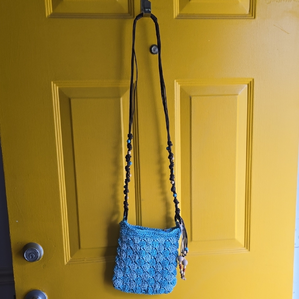 Compact Blue Quilted Crossbody Bag with Chain Strap